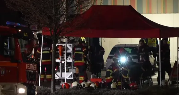 switzerland-bus-fire-rescue-scene switzerland-bus-fire-rescue-scene